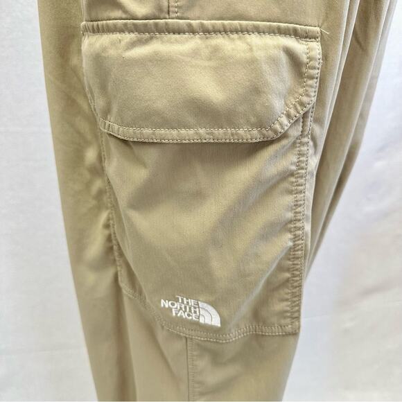 The North Face Karakash Cargo Pants in Flax Size 12 High Rise - Picture 12 of 16